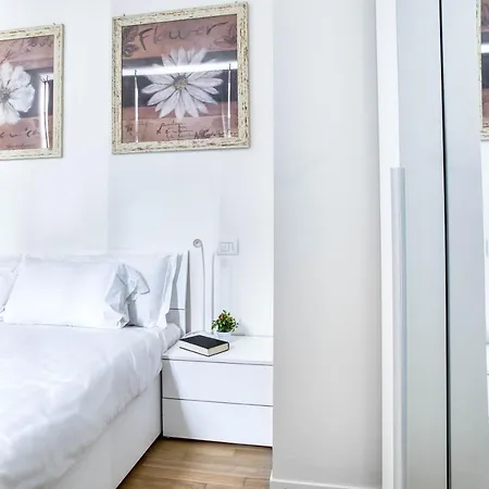 Apartment Joivy Lovely Flat With Balcony Milan