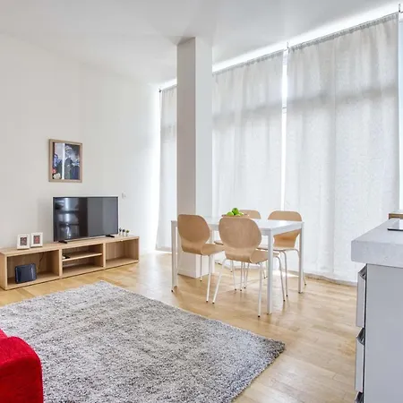 Joivy Lovely Flat With Balcony * Milan